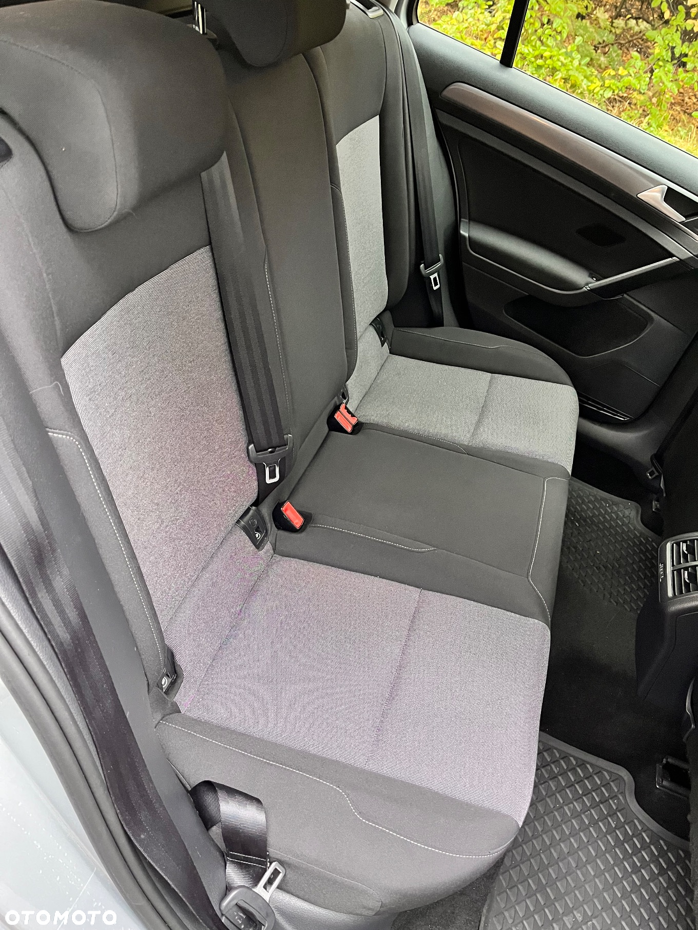 Volkswagen Golf - 6