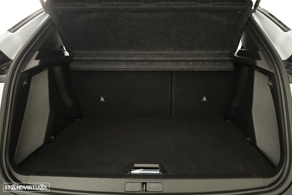 Peugeot 2008 1.2 PureTech Allure - 23