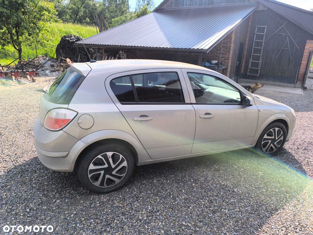 Opel Astra - 4