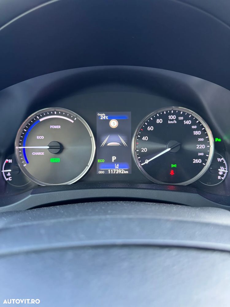 Lexus Seria IS 300h Aut. Business - 12