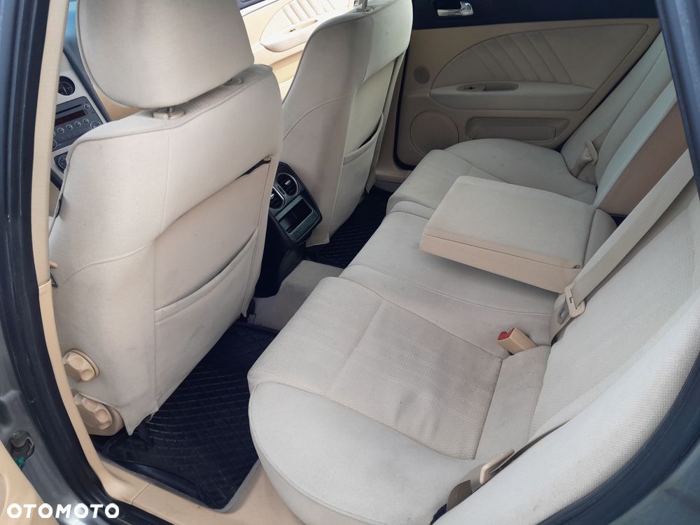 Alfa Romeo 159 1.9JTDM Distinctive - 12