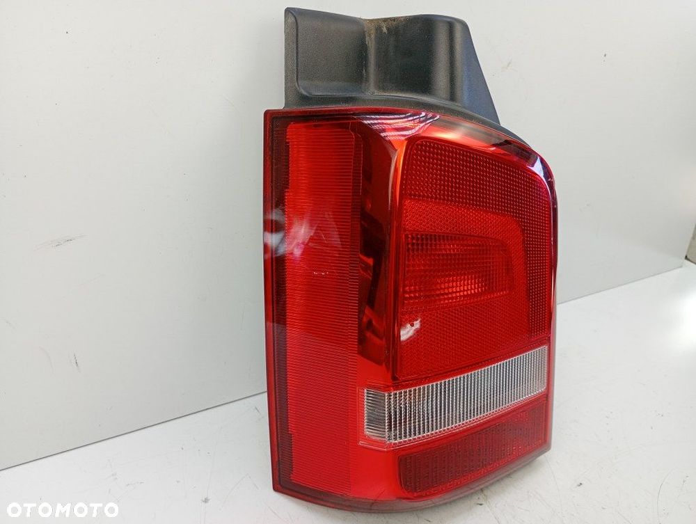 Lampa tylna lewa tył 7E5945095E vw transporter caravelle multivan t5 lift 2010-2015r - 2