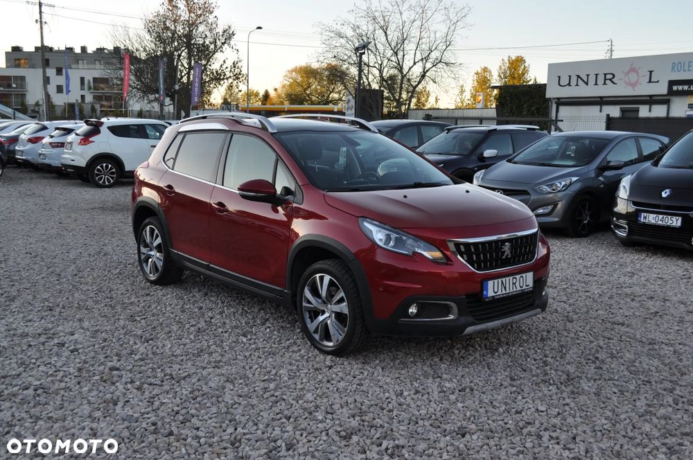 Peugeot 2008 1.2 Pure Tech Allure S&S - 4