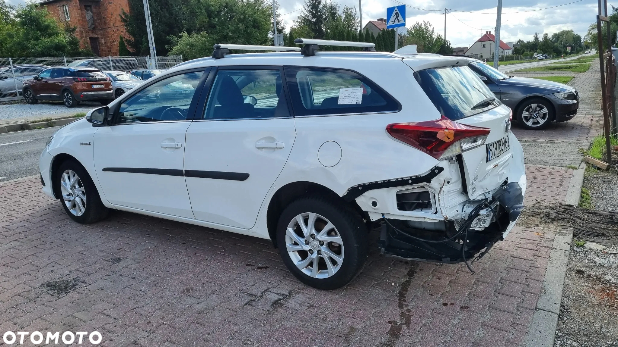 Toyota Auris 1.8 VVT-i Hybrid Automatik Comfort - 2
