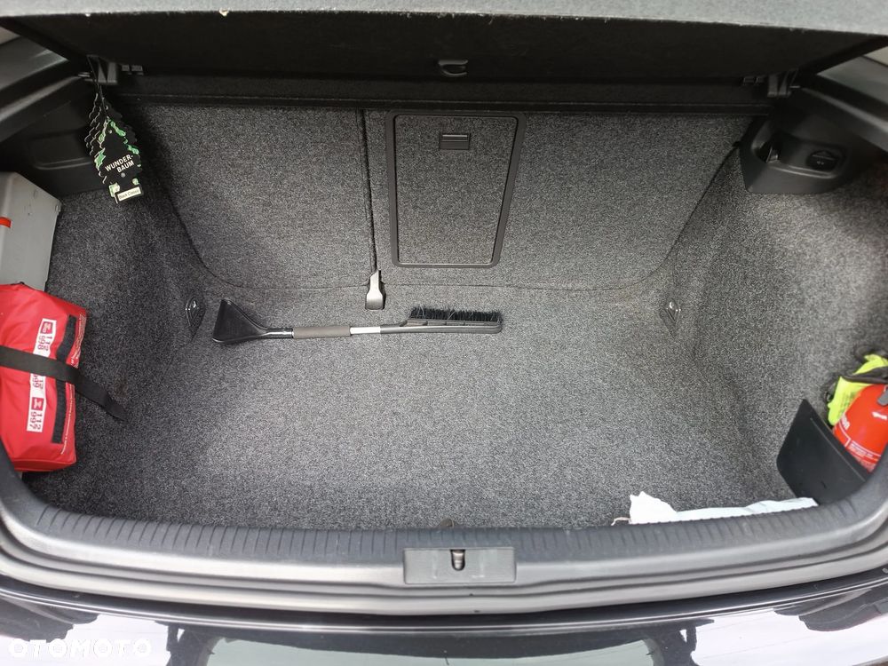 Volkswagen Golf 1.6 Comfortline - 31