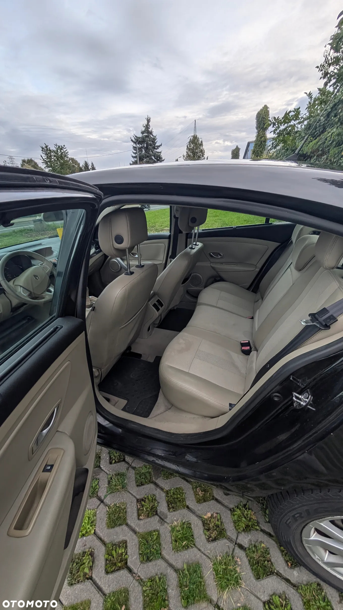 Renault Fluence 1.6 16V Expression - 11