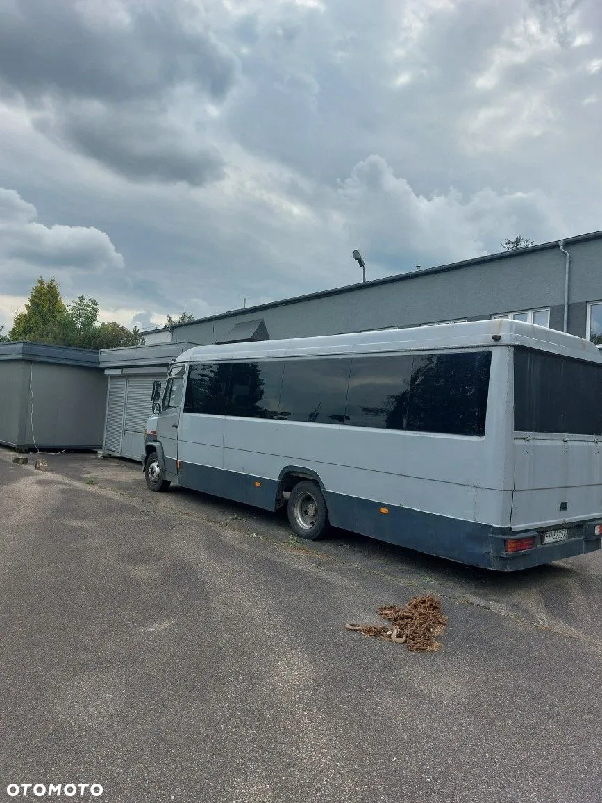 Mercedes-Benz Vario 815D - 2