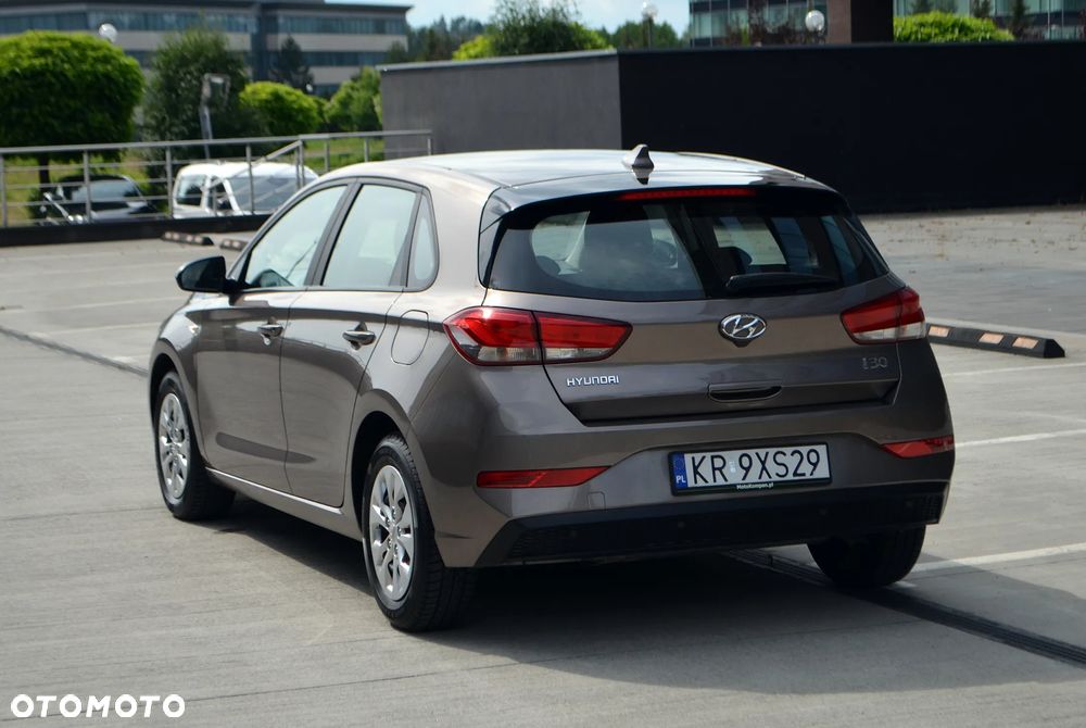 Hyundai i30 1.5 DPI Modern - 33