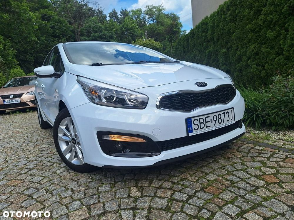 Kia Ceed - 25