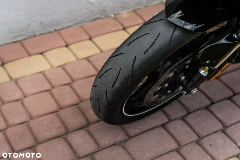 Yamaha R6 - 7