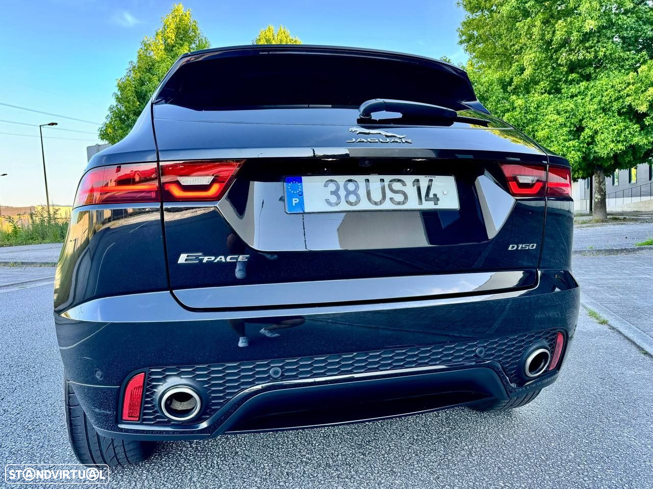 Jaguar E-Pace 2.0 i4D R-Dynamic - 9