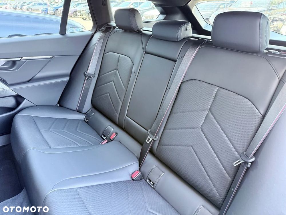 BMW Seria 5 540d xDrive mHEV - 26