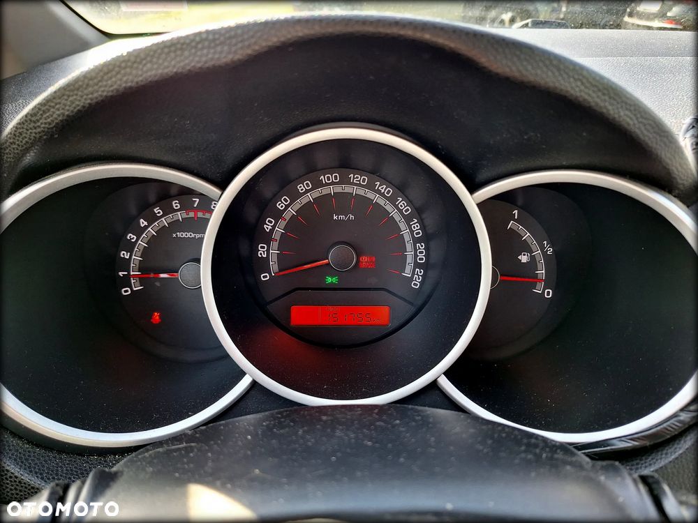 Kia Venga 1.6 L - 15