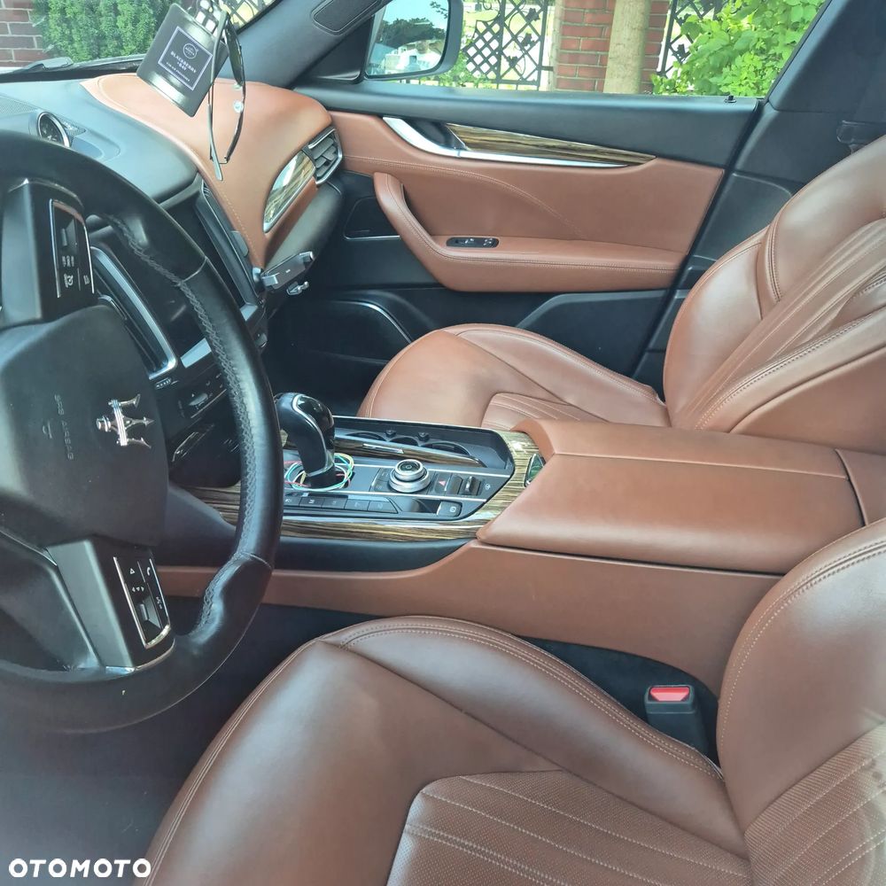 Maserati Levante - 5