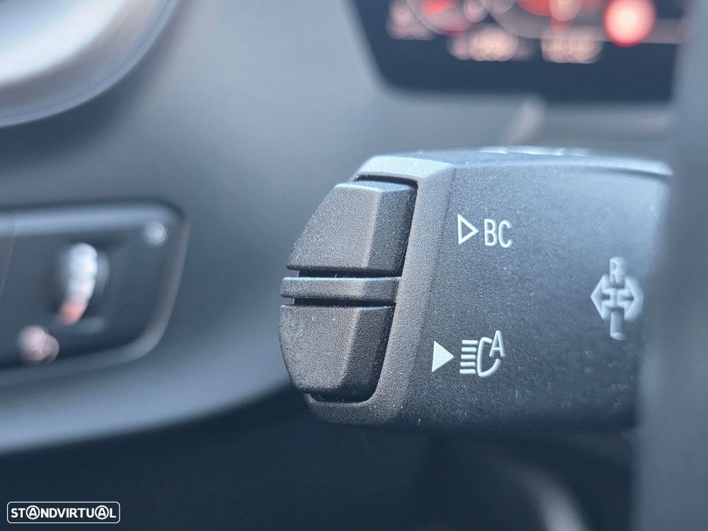 BMW 116 d Pack Desportivo M Auto - 18