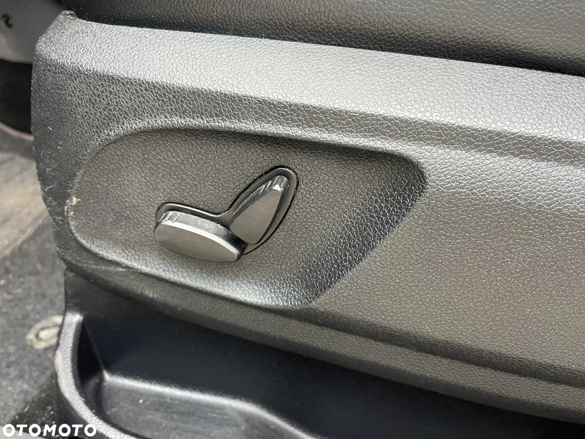 Ford Kuga 2.0 TDCi Titanium - 8