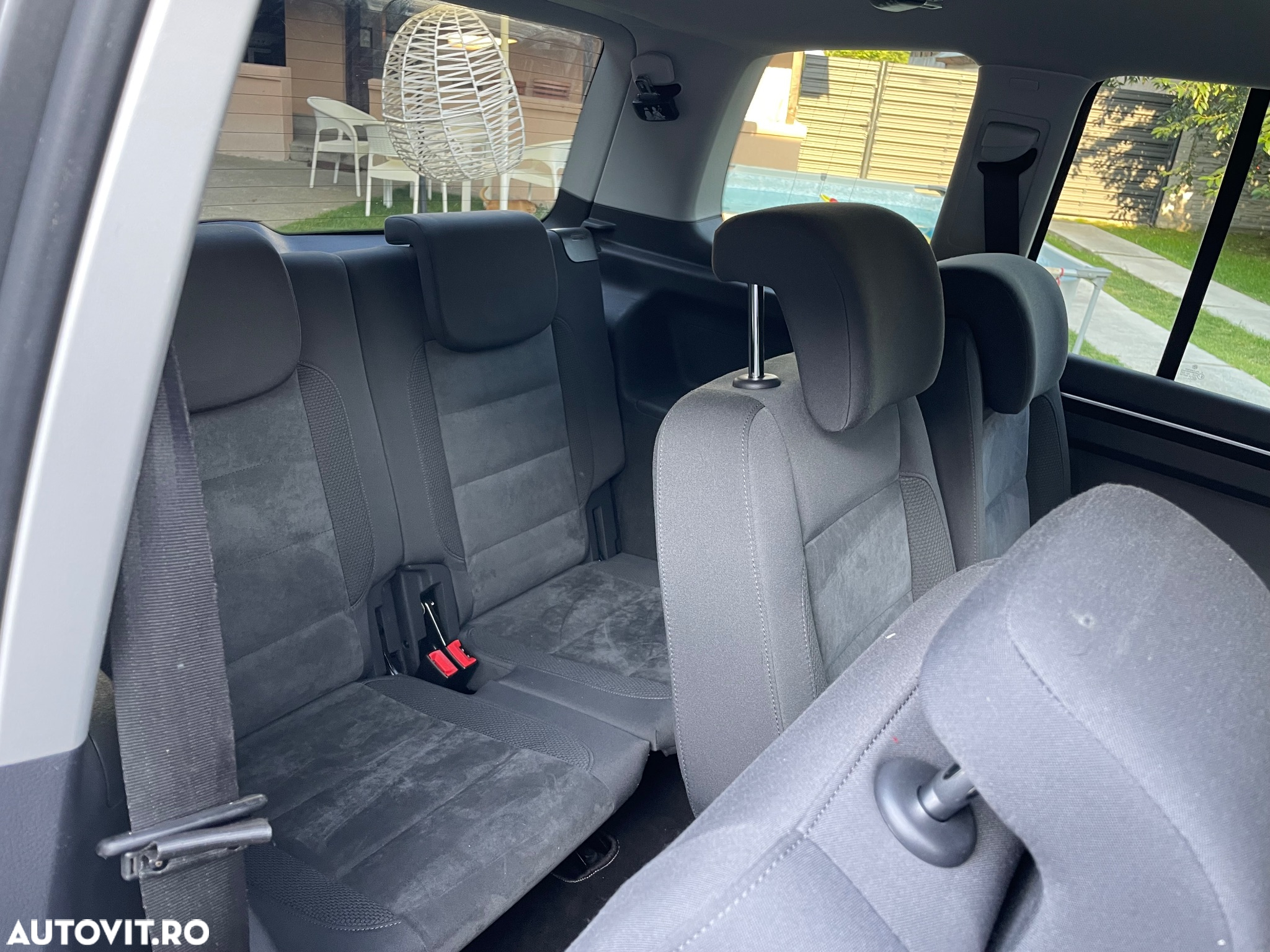 Volkswagen Touran - 8