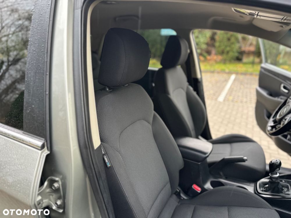 Kia Carens 1.6 GDI Business Line 7os EU6 - 27