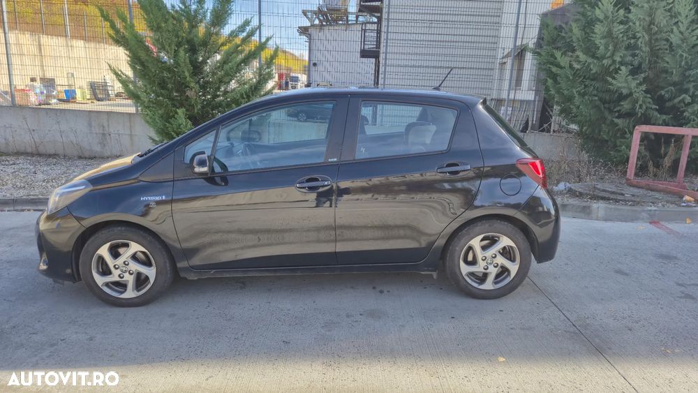 Toyota Yaris - 5