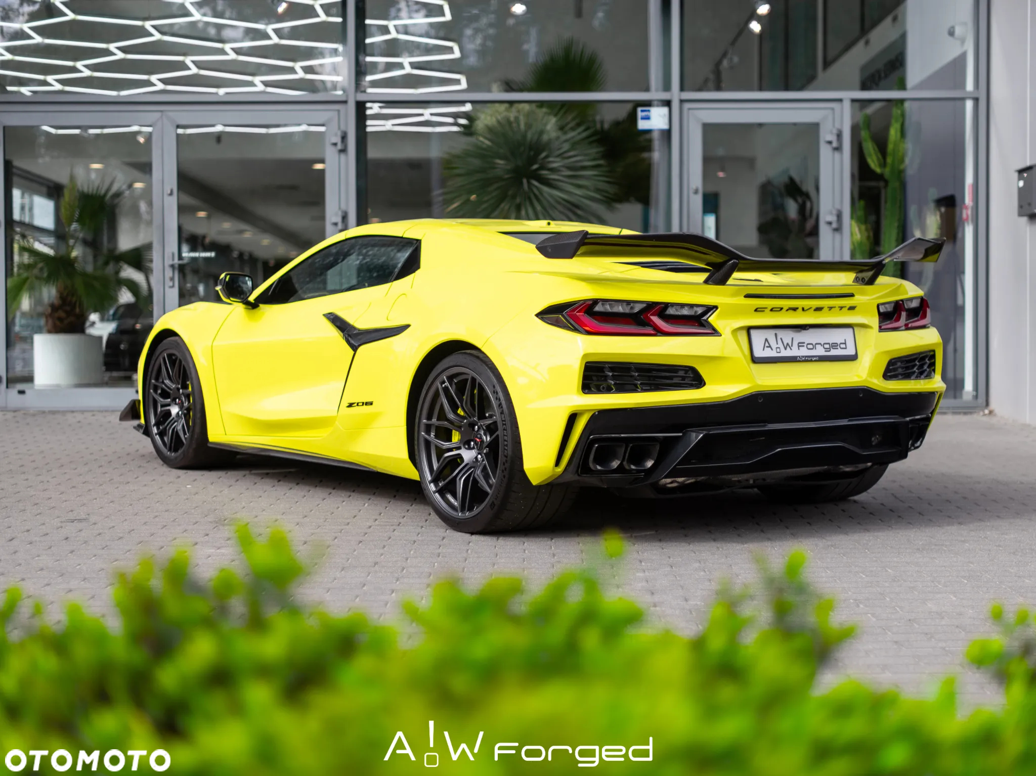 Chevrolet Corvette - 11