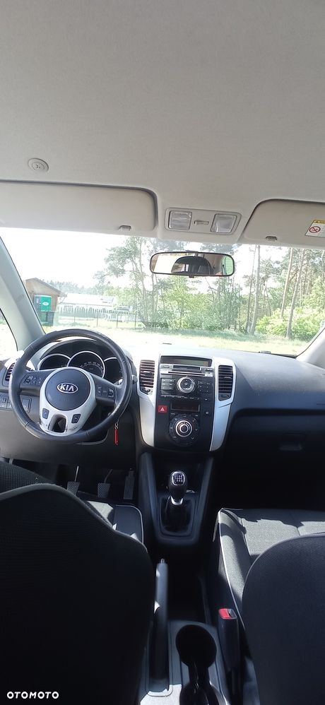 Kia Venga - 5