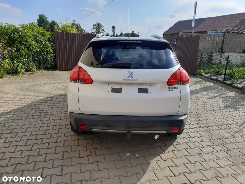 Peugeot 2008 - 11