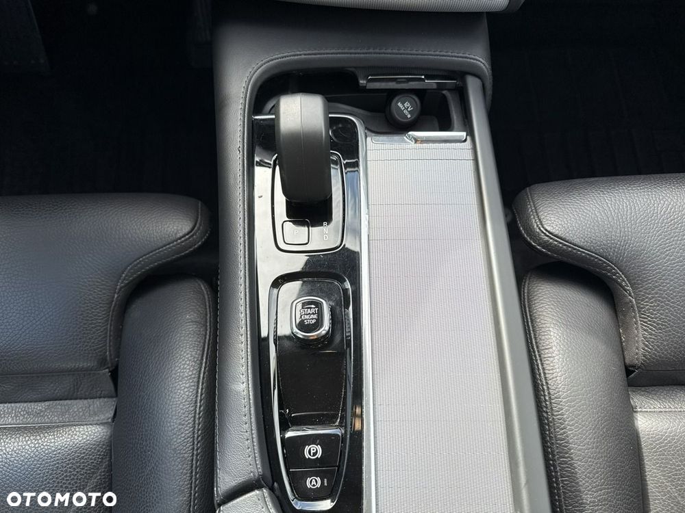 Volvo XC 90 B5 D AWD Plus Bright 7os - 26
