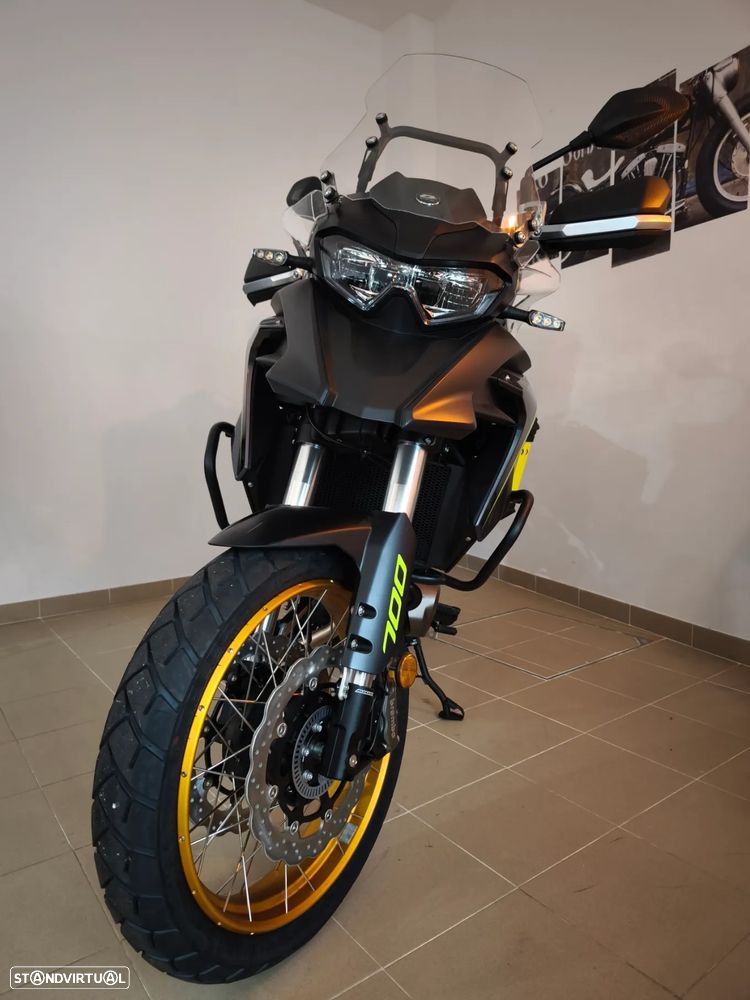 QJ Motor SRT 700X (MEGA CAMPANHA - OFERTA = CILINDRADA) - 4