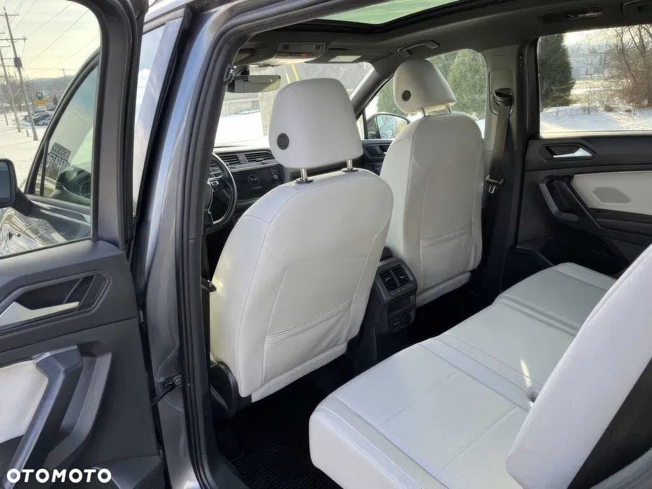 Volkswagen Tiguan - 12