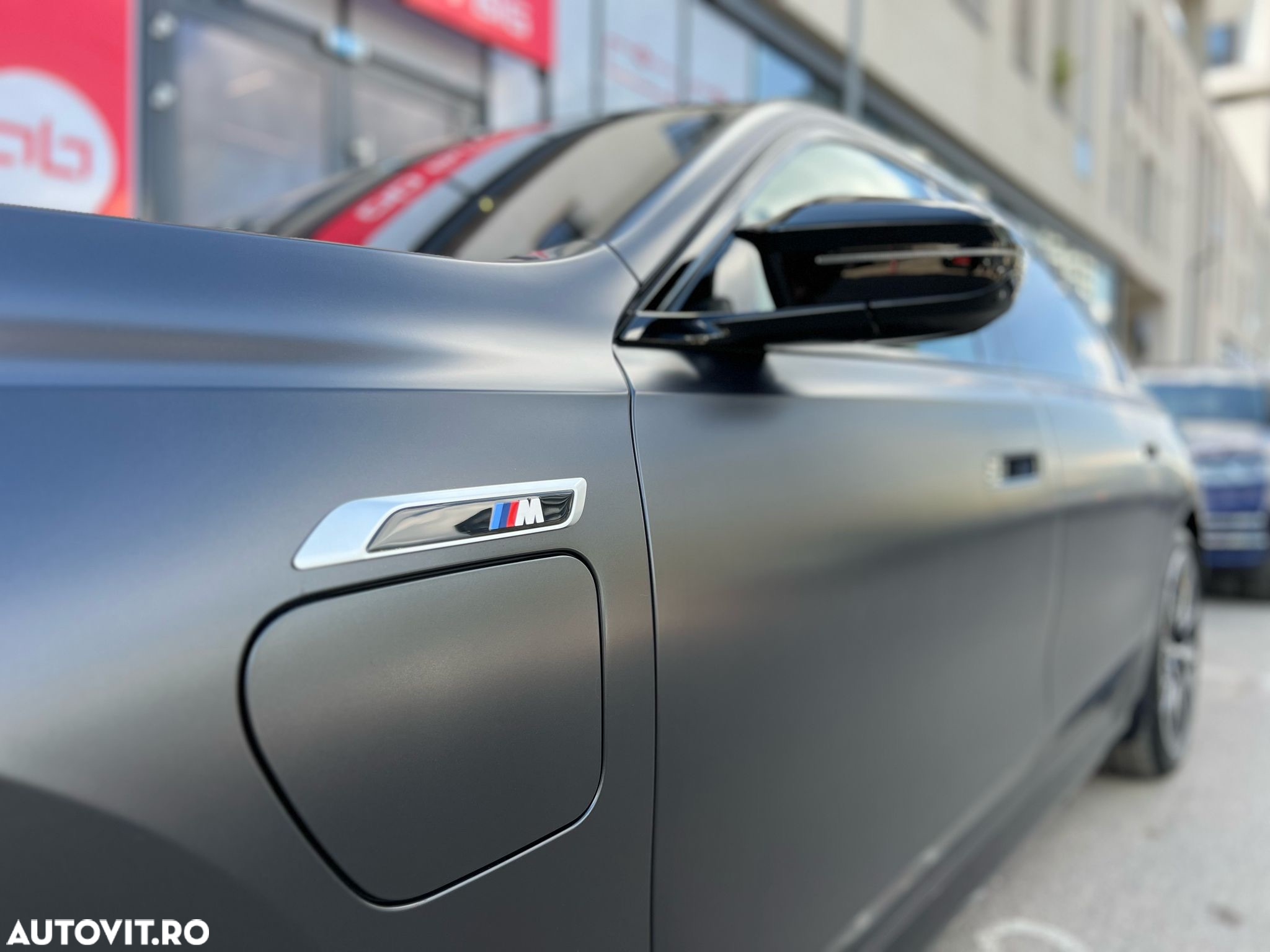 BMW M7 M760e xDrive - 16