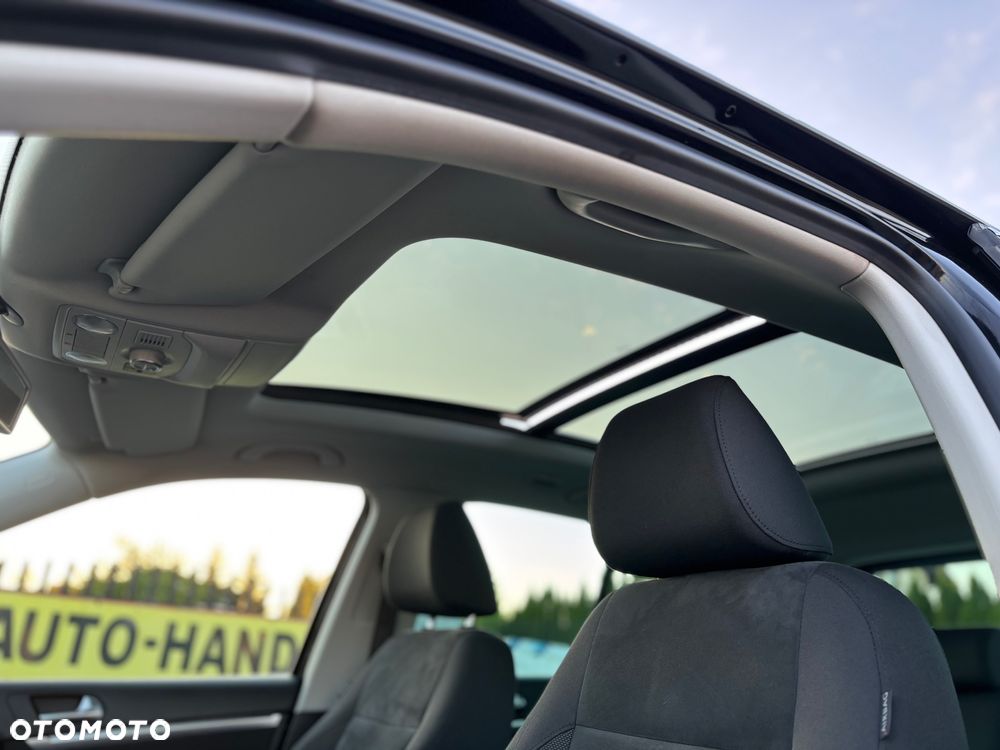 Volkswagen Tiguan - 9