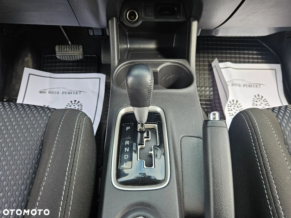 Mitsubishi Outlander 2.0 Intense + SDA 4WD CVT - 18