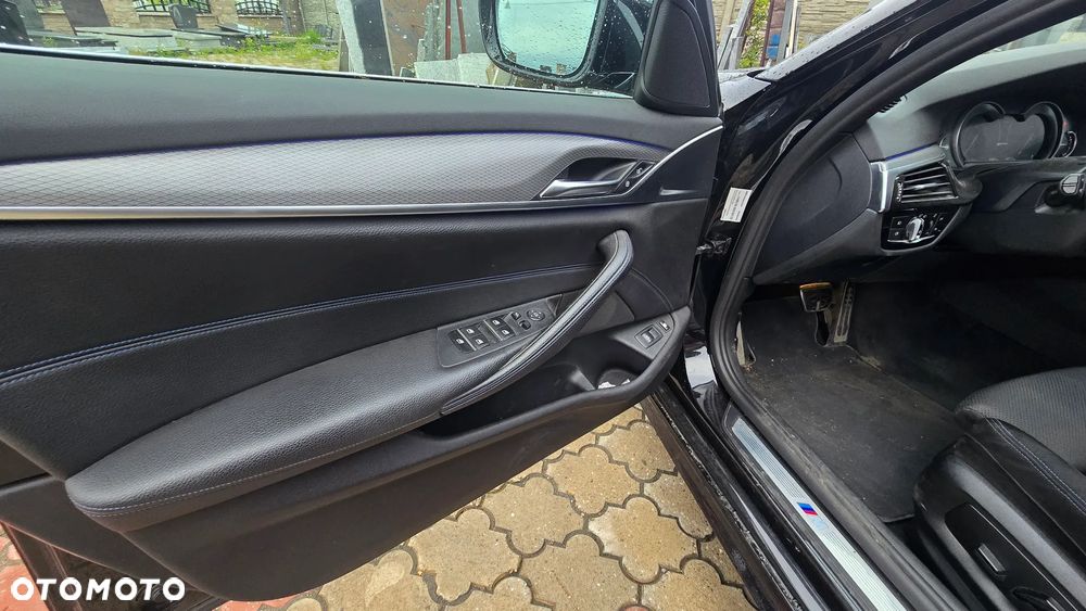 BMW Seria 5 530e iPerformance M Sport sport - 10