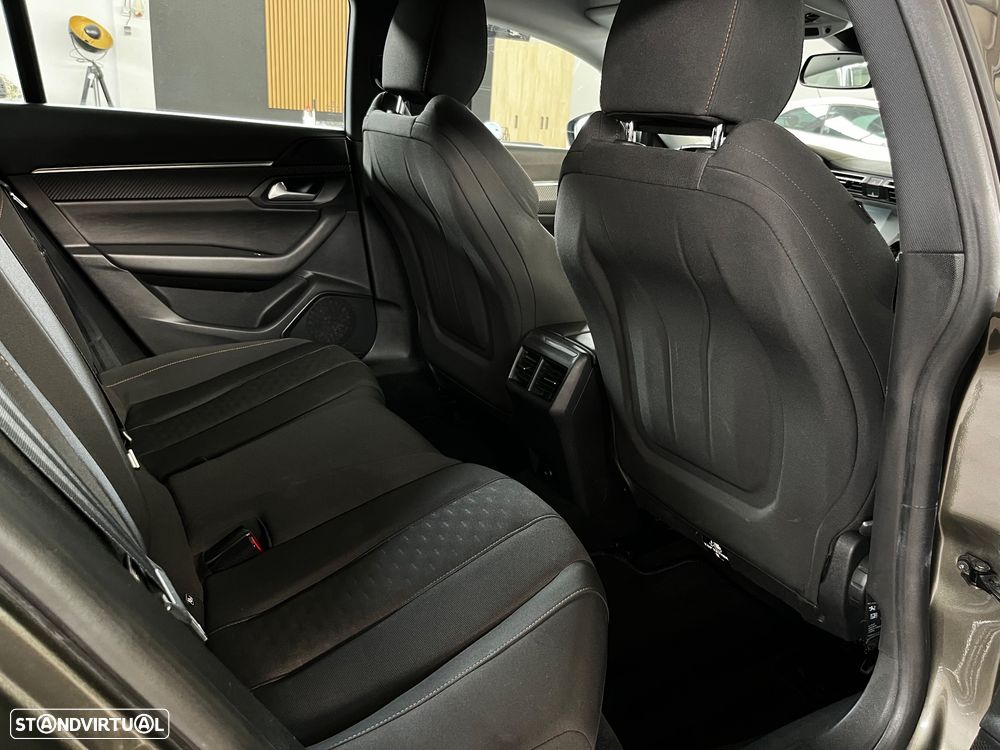 Peugeot 508 SW - 9