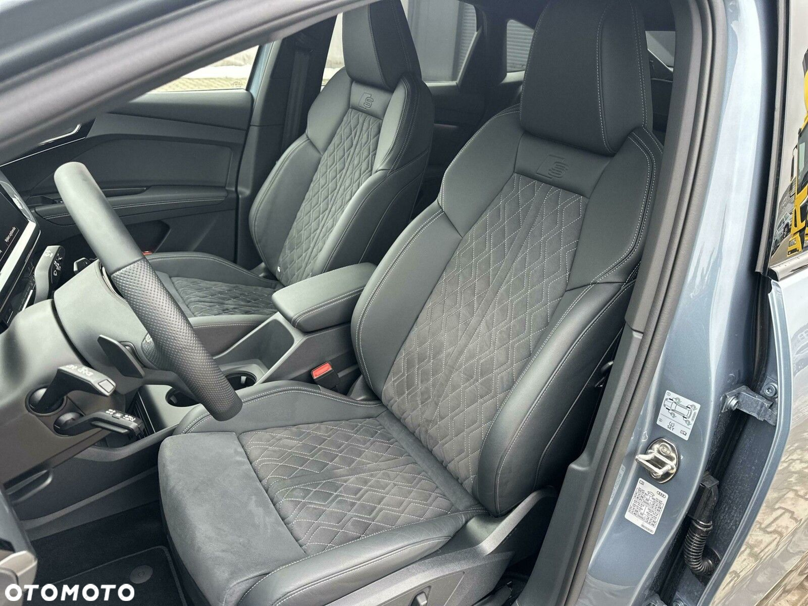 Audi Q4 - 15