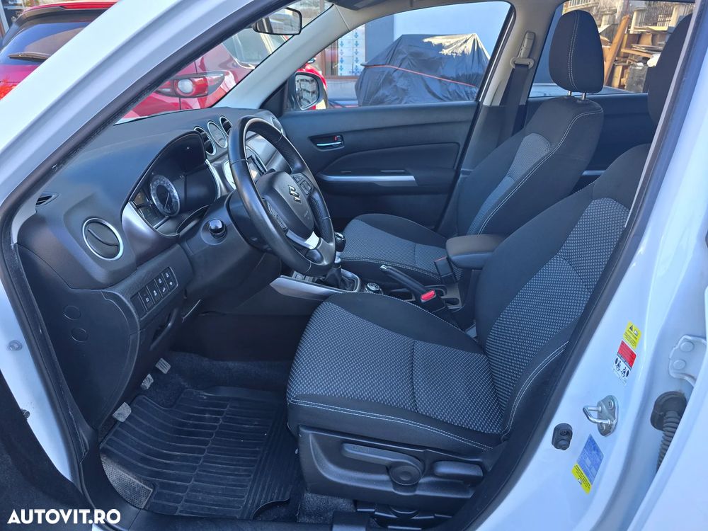 Suzuki Vitara 1.4 Boosterjet AllGrip MHEV Passion - 9