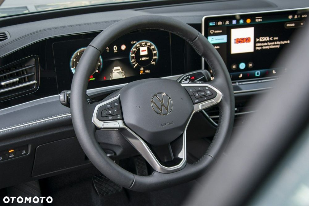 Volkswagen Passat - 11