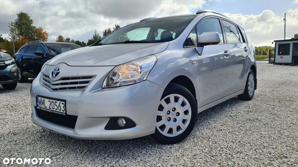Toyota Verso 2010 photo 4