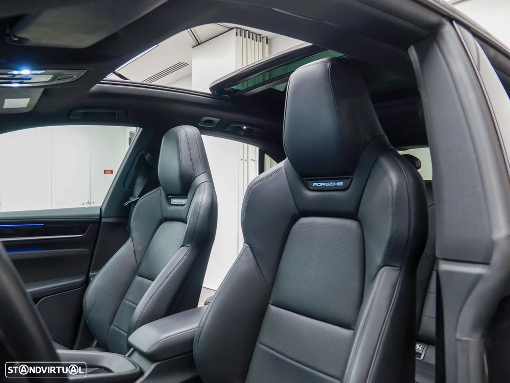 Porsche Macan Electric 4 - 19