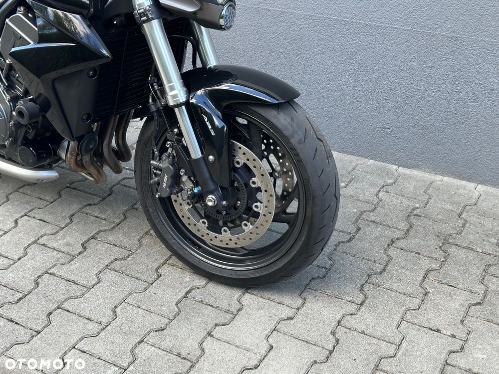 Honda CB - 23