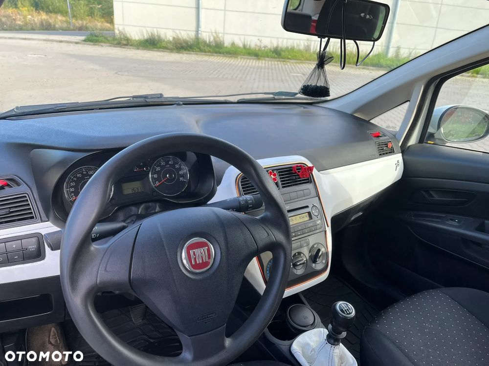 Fiat Grande Punto - 9