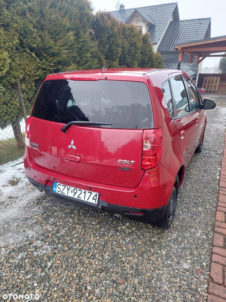 Mitsubishi Colt 2010 photo 2