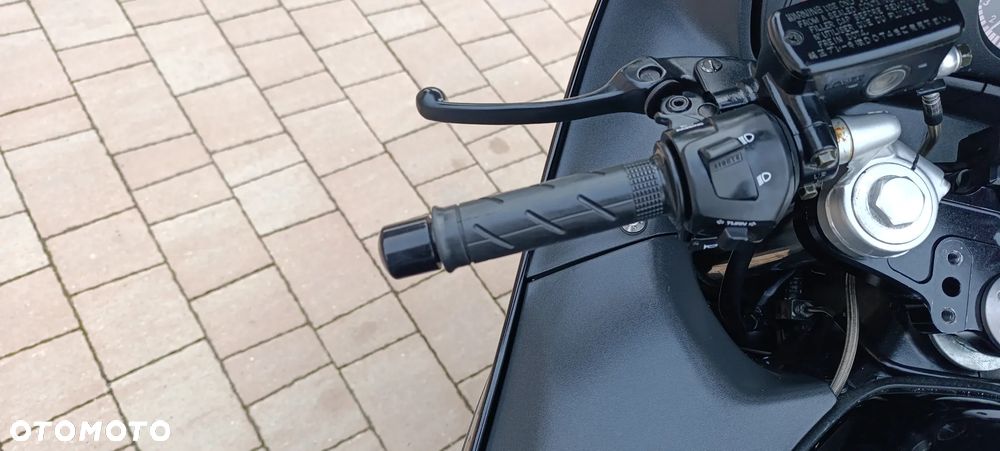 Kawasaki Ninja 1000 SX - 13