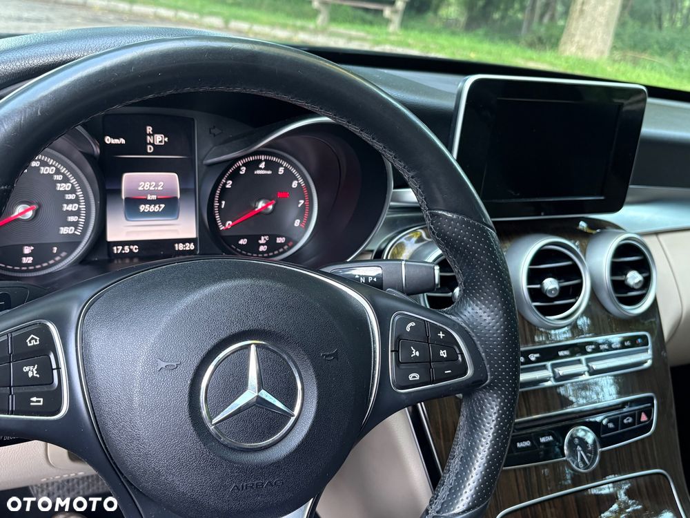 Mercedes-Benz Klasa C 300 7G-TRONIC - 22
