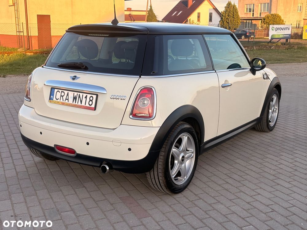 MINI Cooper Standard - 5