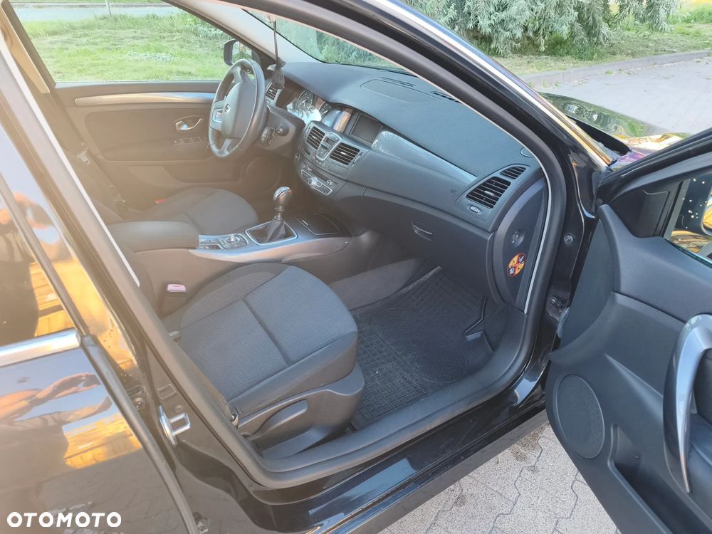 Renault Laguna 2.0 dCi Tech Run - 13