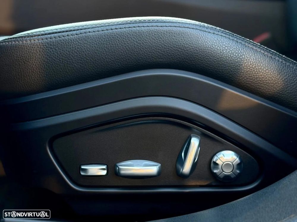 Porsche Panamera 4 E-Hybrid - 8