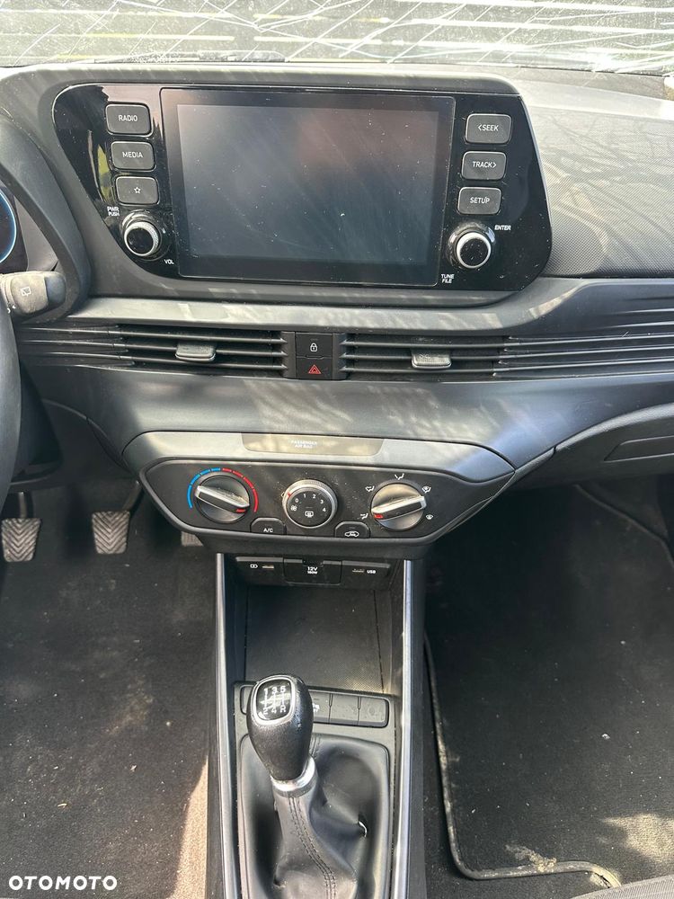 Hyundai i20 - 16