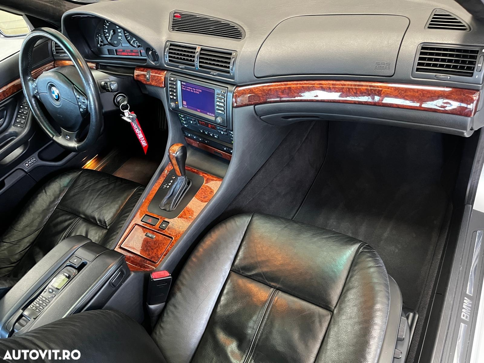 BMW Seria 7 730dA - 23