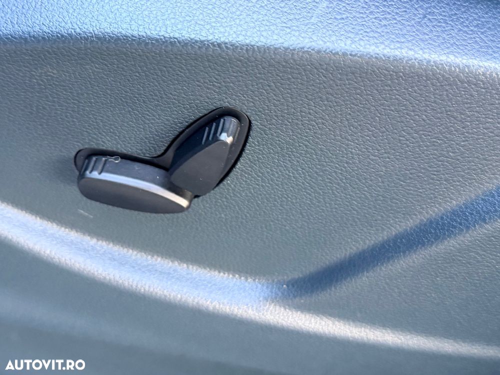 Ford Grand C-Max - 19